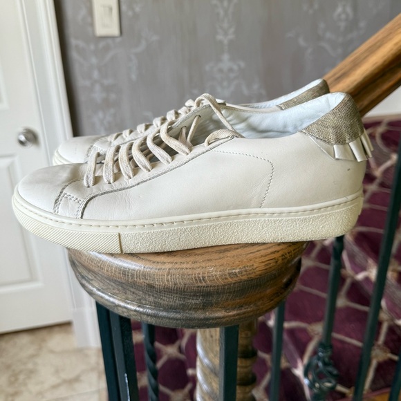 LEMARE’ ladies leather sneaker very good condition ruffle design on back euro 38 - Picture 8 of 10